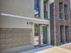 Eingangsbereich außen - Lichtdurchflutete Neubauwohnung mit Dachterrasse und offener Grundrissgestaltung