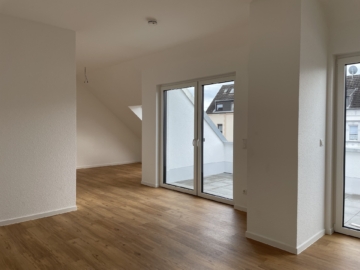 Charmante Dachgeschosswohnung mit Loggia- 3- Zimmerwohnung in Leverkusen Schlebusch, 51375 Leverkusen, Dachgeschosswohnung