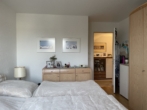 Schlafzimmer - großzügige 3-Zimmer-Wohnung im Herzen von Schlebusch mit sonnigem Balkon und TG-Stellplatz