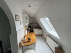 Küche (ohne Einbauküche) - Zeitmietvertrag bis 31.12.2026: Großzügige 2-Zimmer-Dachgeschosswohnung in der Waldsiedlung
