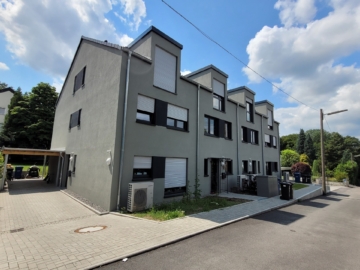 Ihr Perfektes Eigenheim: modernes Reiheneckhaus mit Garten und Doppelstellplatz, 51377 Leverkusen, Reiheneckhaus