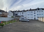 Blick in den Hof - Gut geschnittene 3-Zimmer Wohnung – Ihre Kapitalanlage in Leverkusen-Quettingen