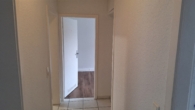 Flur mit Blick ins Kinderzimmer - Gut geschnittene 3-Zimmer Wohnung – Ihre Kapitalanlage in Leverkusen-Quettingen