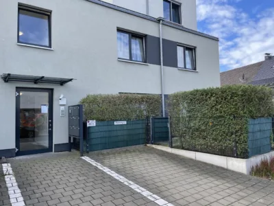 Provisionsfrei: charmante Erdgeschosswohnung mit Terrasse und Stellplatz, 51381 Leverkusen, Erdgeschosswohnung