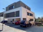 Straßenansicht - 3-Zimmer Penthouse-Maisonette-Wohnung mit Blick über Schlebusch